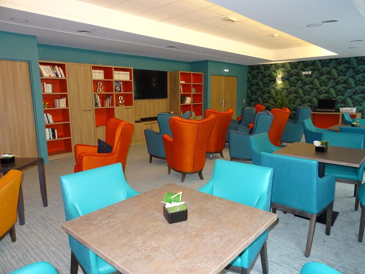 Domitys Sophia Aparthotel Nimes Bagian luar foto