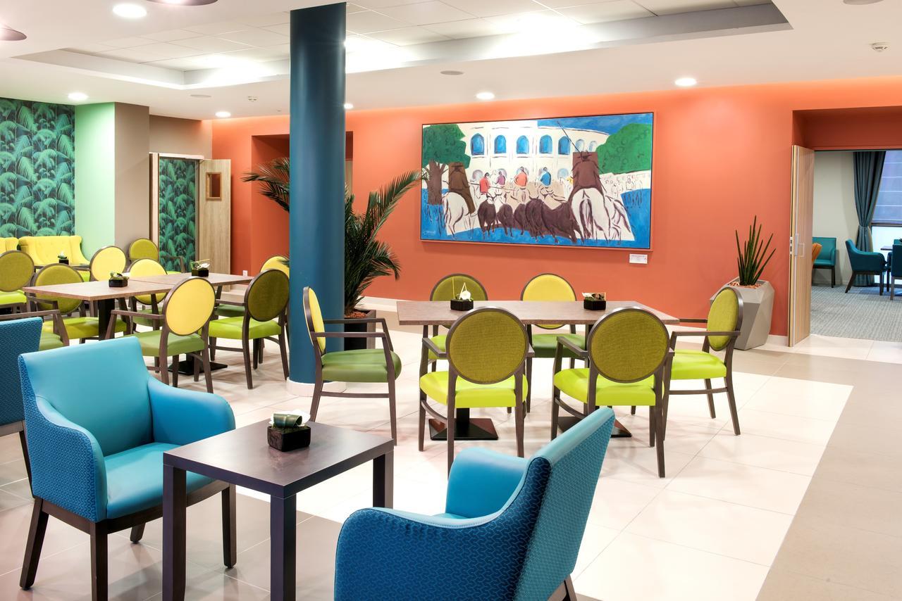 Domitys Sophia Aparthotel Nimes Bagian luar foto