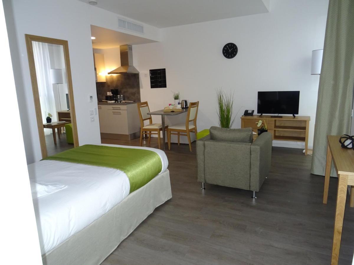 Domitys Sophia Aparthotel Nimes Bagian luar foto